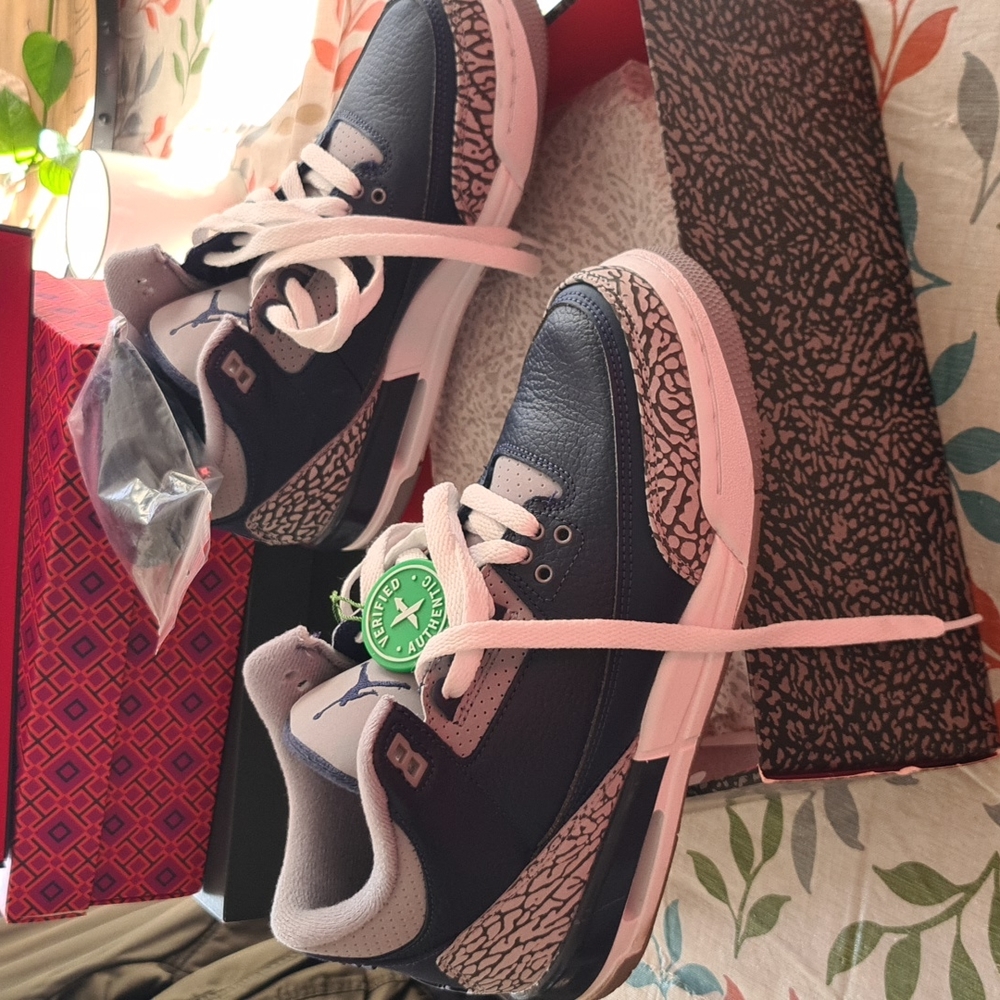 Jordan 3 Retro Georgetown Big Kids size 7